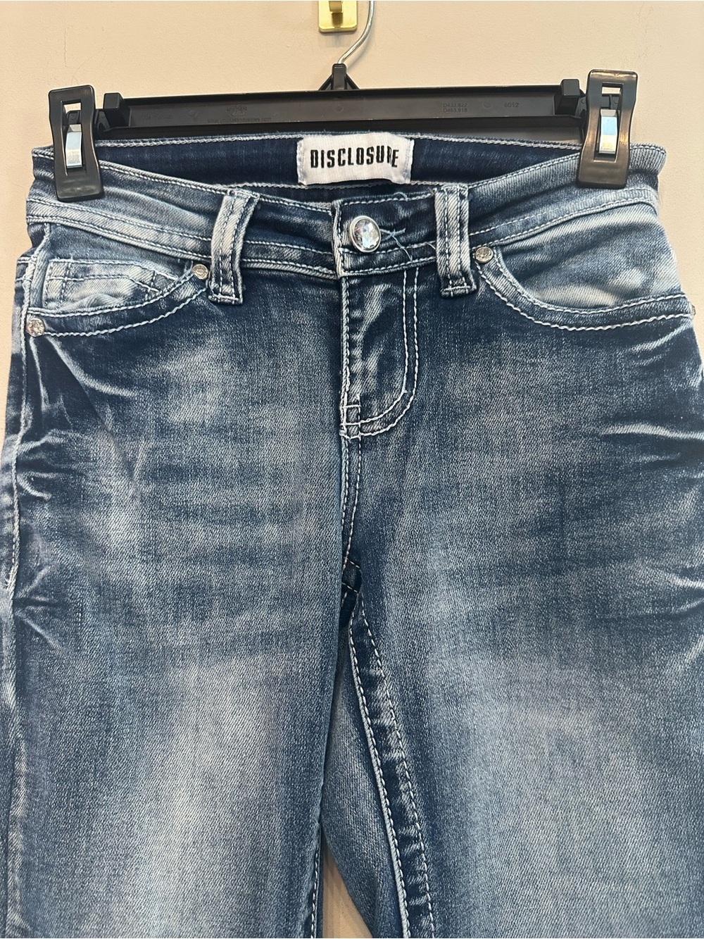 Vintage Y2K Disclosure Women’s Boot Cut Jeans w/ Red Heart & Embroidered Wings 0 - Picture 8 of 8